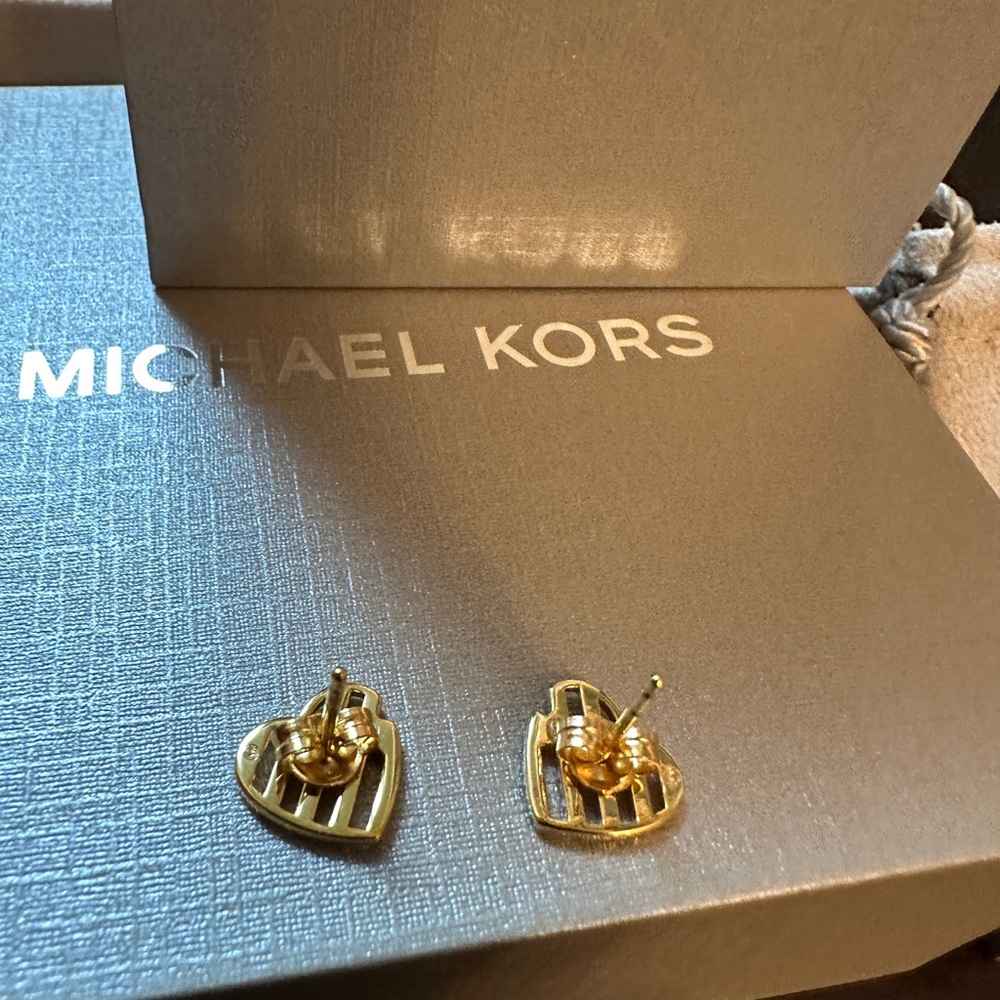 Michael Kors Sterling Silver Open Heart Stud Earrings 14k gold plated - Picture 11 of 11